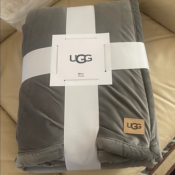 UGG Other - UGG Bliss Throw Blanket  color gray silver